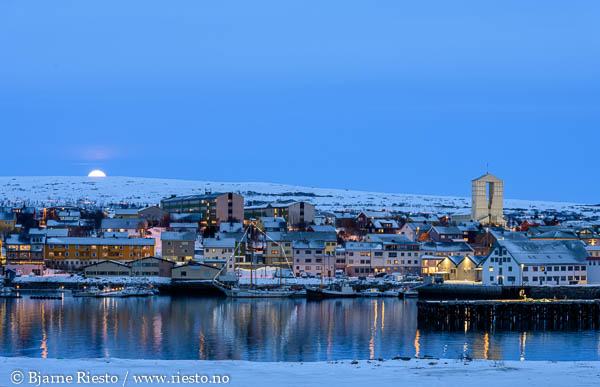 Bølge. Varangerfjorden, Finnmark 